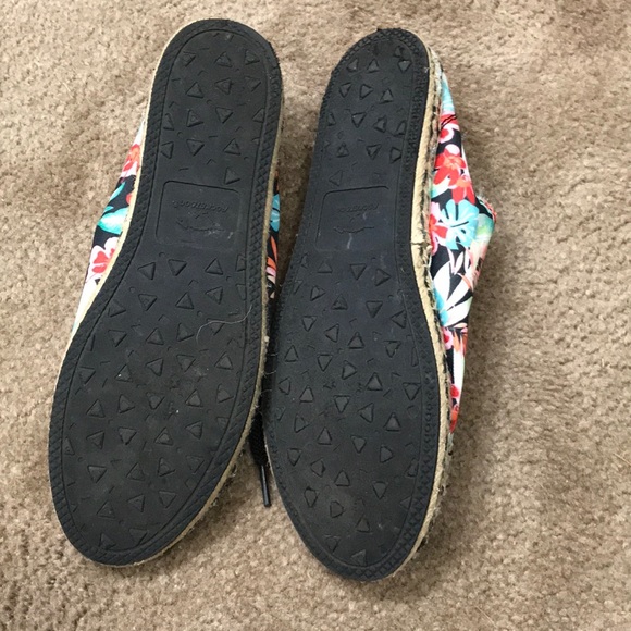 Rocketdog Floral Sneakers - Picture 3 of 4